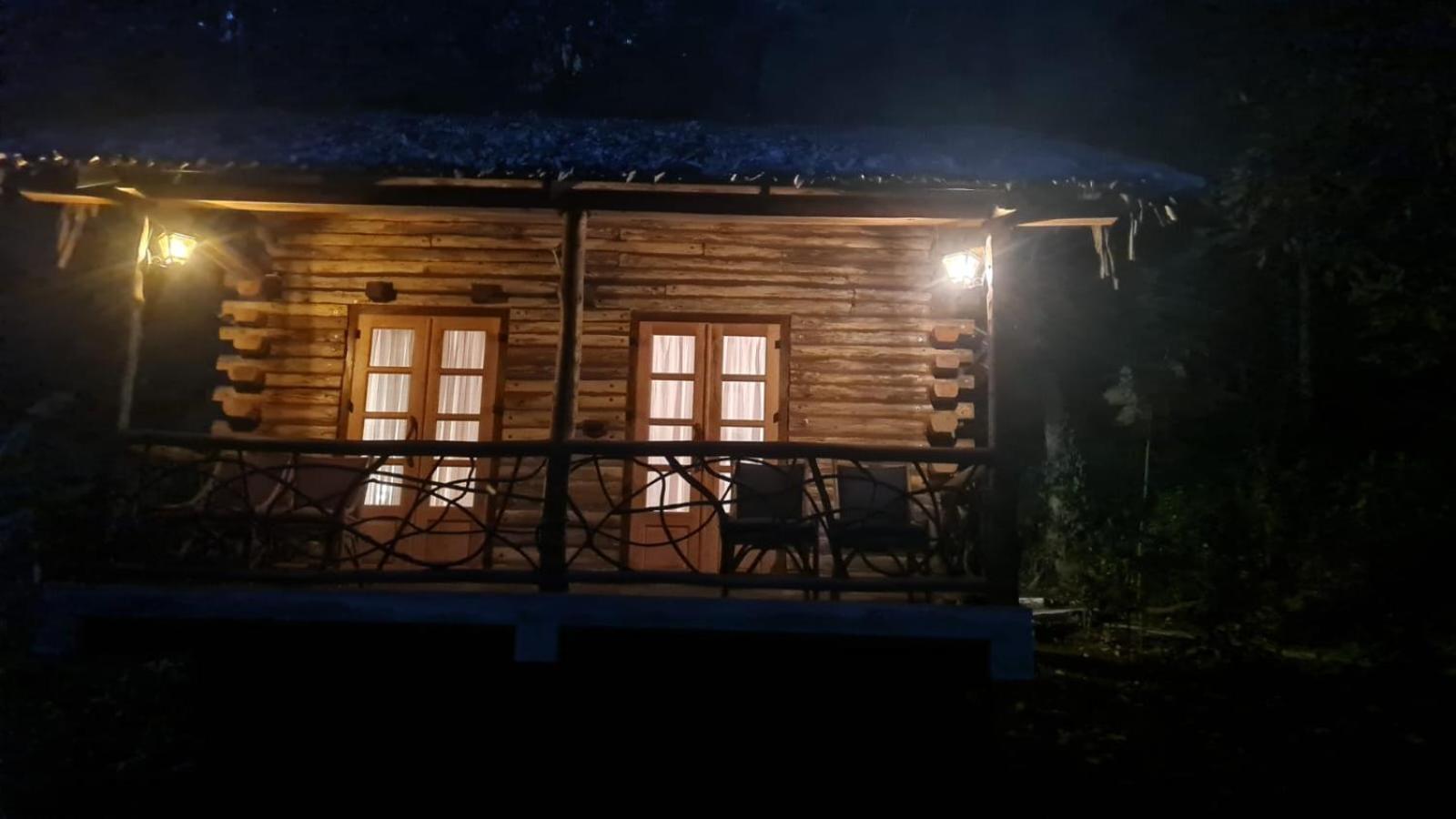 Aya Natural Udumbanshola Exteriör bild